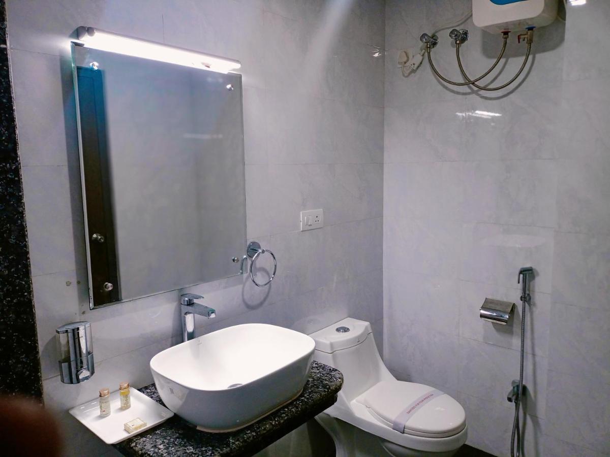 Hotel Vip Square بوري المظهر الخارجي الصورة