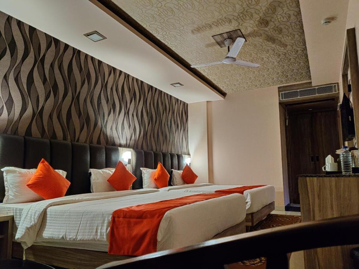 Hotel Vip Square بوري المظهر الخارجي الصورة