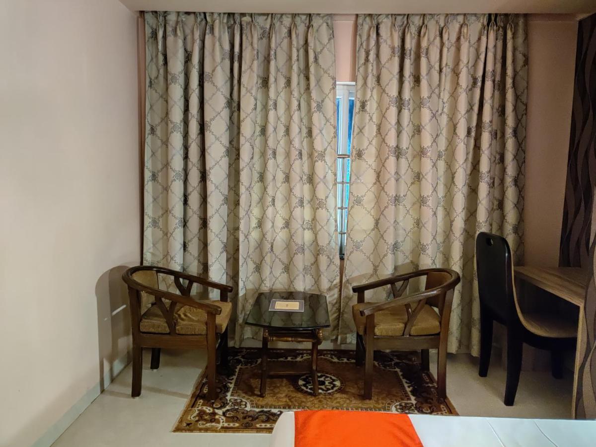 Hotel Vip Square بوري المظهر الخارجي الصورة
