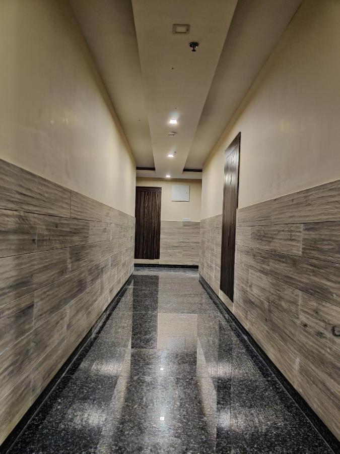 Hotel Vip Square بوري المظهر الخارجي الصورة