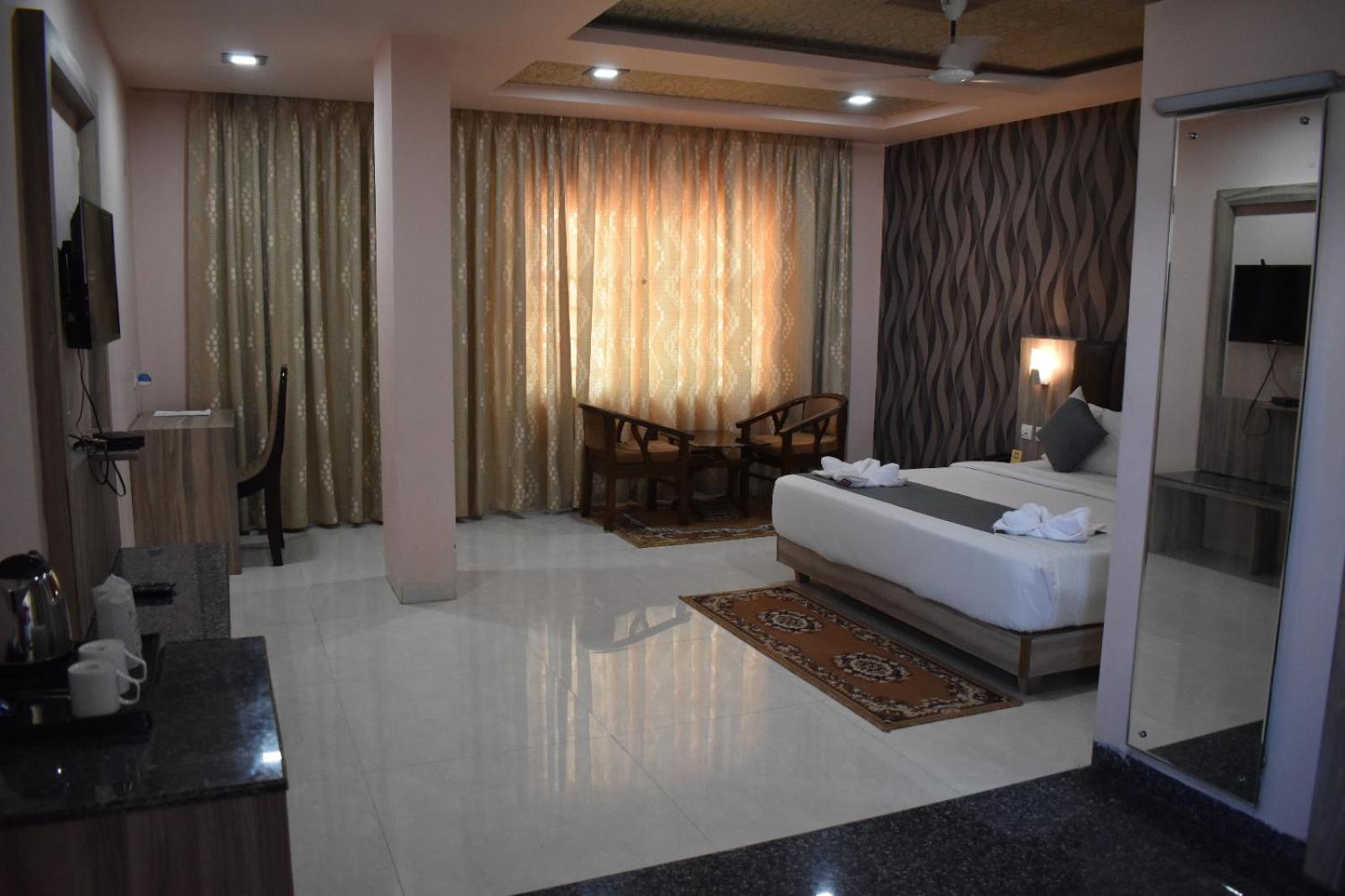 Hotel Vip Square بوري المظهر الخارجي الصورة