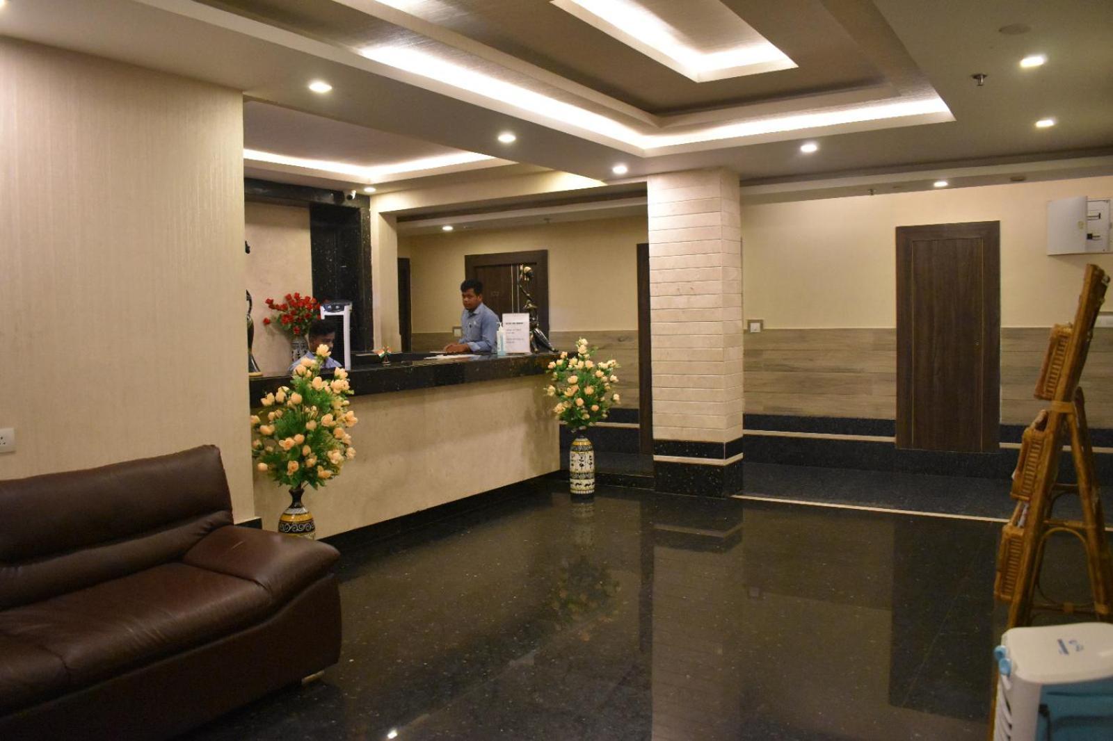 Hotel Vip Square بوري المظهر الخارجي الصورة